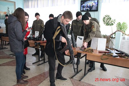Житомирська військова частина відчинила свої двері для всіх бажаючих