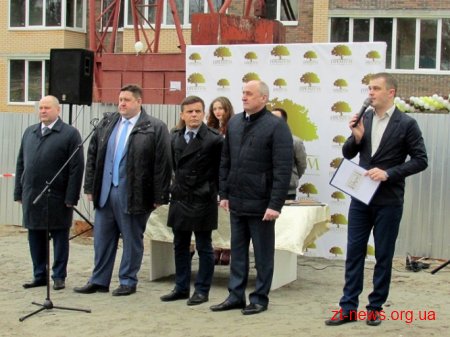 В Житомирі працівники Управління СБУ отримали сертифікати на нові квартири