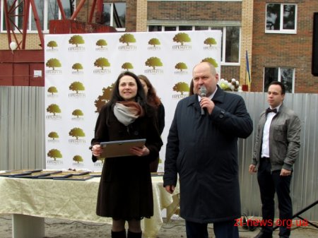 В Житомирі працівники Управління СБУ отримали сертифікати на нові квартири