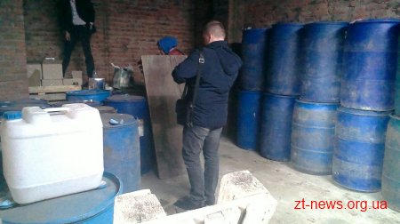У Житомирі припинено діяльність двох підпільних цехів з виробництва алкоголю