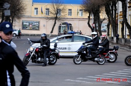 Сотні дітей долучилися до флешмобу з безпеки дорожнього руху