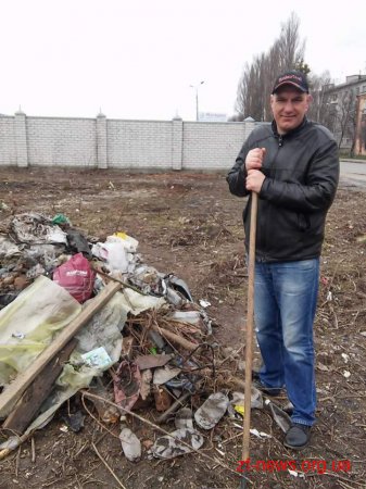 Житомирські безхатченки долучилися до міського прибирання