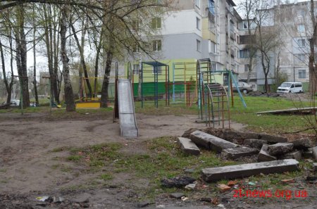 Ремонтні роботи на Польовій планують завершити до 12 квітня