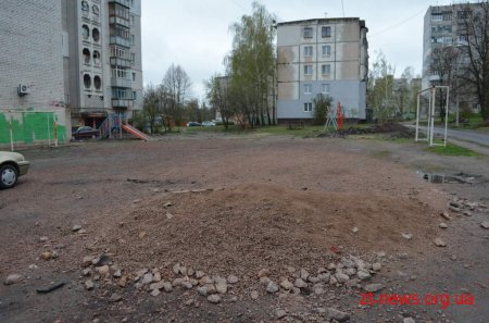 Ремонтні роботи на Польовій планують завершити до 12 квітня