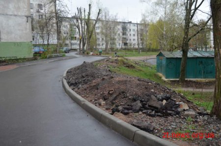 Ремонтні роботи на Польовій планують завершити до 12 квітня