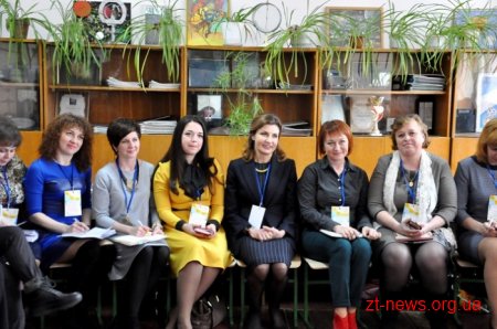 Марина Порошенко вручила сертифікати учасникам тренінгу з розвитку інклюзивної освіти