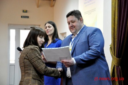 Марина Порошенко вручила сертифікати учасникам тренінгу з розвитку інклюзивної освіти