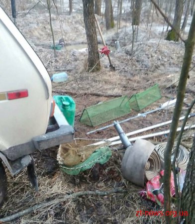 За добу поліцейські на Олевщині затримали 5 старателів