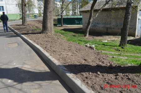 Радник мера перевірив хід прибирання прибудинкових територій від будівельного сміття