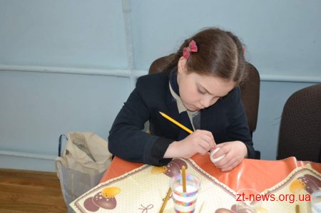 У міській раді відбувся майстер клас з писанкарства для дітей
