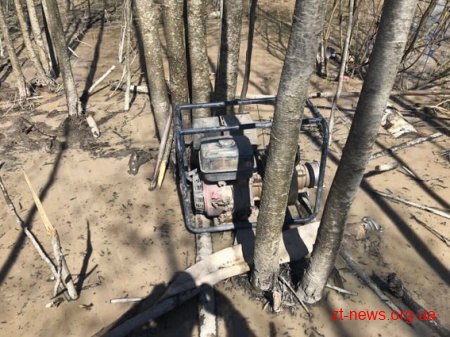 На Олевщині поліція збирає "врожаї" мотопомп