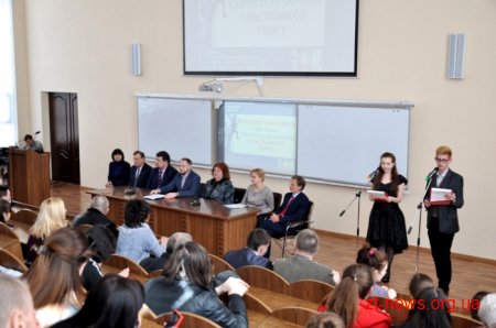 У Житомирі студенти з 18 областей змагаються на універсіаді України з настільного тенісу