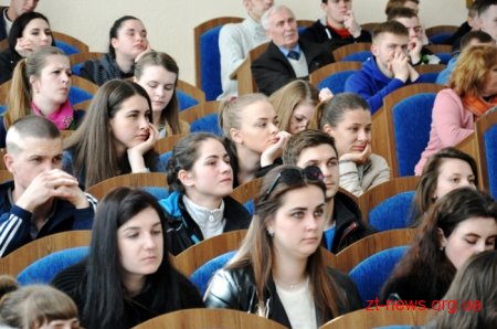У Житомирі студенти з 18 областей змагаються на універсіаді України з настільного тенісу