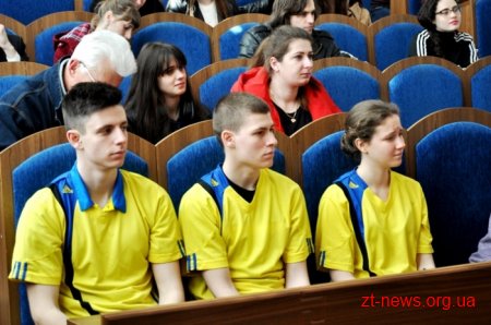 У Житомирі студенти з 18 областей змагаються на універсіаді України з настільного тенісу