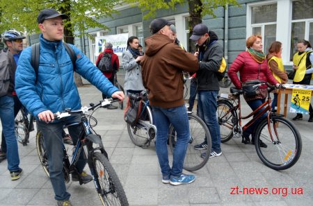 Близько 200 житомирян долучились до акції "Велосипедом на роботу"