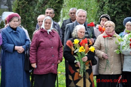 У річницю аварії на ЧАЕС у Житомирі вшанували загиблих Героїв