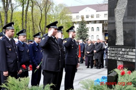 У річницю аварії на ЧАЕС у Житомирі вшанували загиблих Героїв