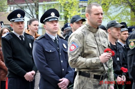 У річницю аварії на ЧАЕС у Житомирі вшанували загиблих Героїв