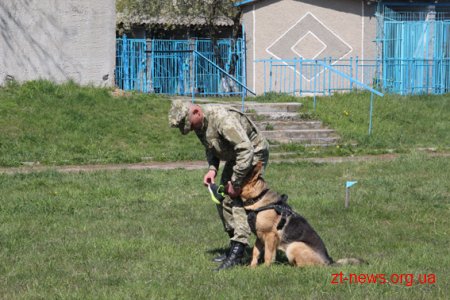 У Житомирі для школярів влаштували день знайомства з поліцією