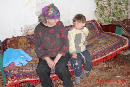 На Житомирщині поліцейські виявили трьох малолітніх занедбаних і бездоглядних дітей