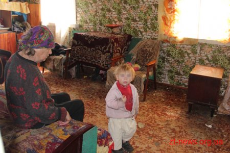 На Житомирщині поліцейські виявили трьох малолітніх занедбаних і бездоглядних дітей
