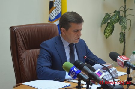 Виконком готовий розірвати угоди з підрядниками будівництва тротуарів