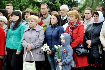 Голова ОДА Ігор Гундич відкрив пам’ятник учасникам АТО