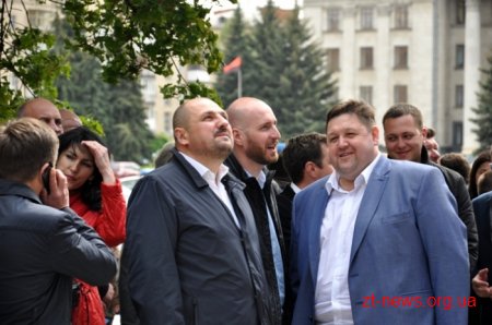 У Житомирі встановили найбільший рекордний прапор ЄС в Україні