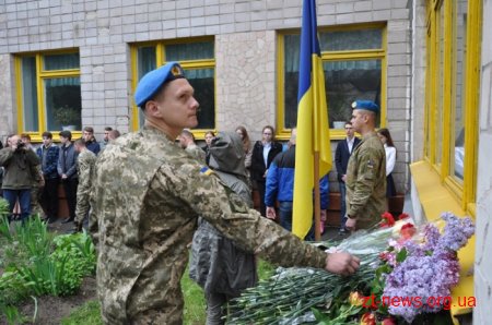У Житомирі відкрили меморіальну дошку Віталію Дульчику
