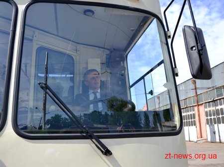 В Житомирському ТТУ показали тролейбус зібраний на 80% з нових деталей
