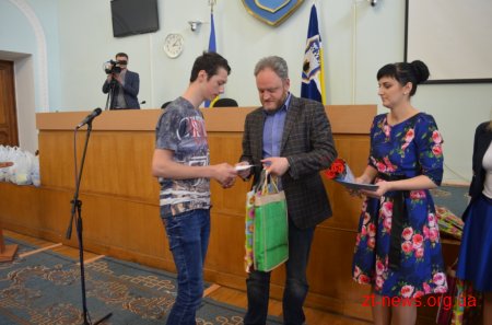 Цього року в Житомирі зі шкіл випускаються 17 дітей, позбавлених батьківського піклування