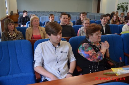 Цього року в Житомирі зі шкіл випускаються 17 дітей, позбавлених батьківського піклування