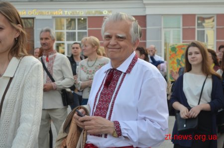 Сотні житомирян взяли участь у «Вишиваній ході»