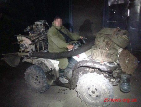 На Житомирщині поліція затримала 19-річного бурштинокопача