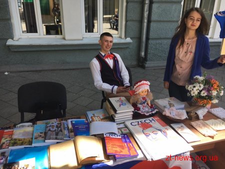 На вул. Михайлівській відбувся фестиваль національно-культурних товариств міста