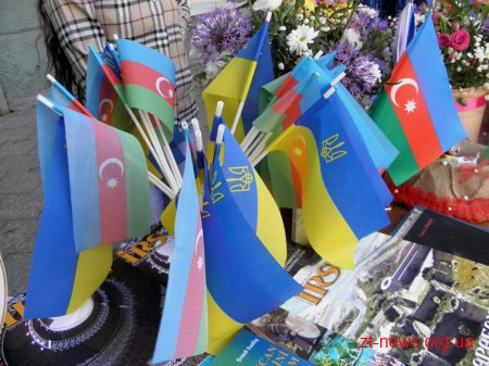 На вул. Михайлівській відбувся фестиваль національно-культурних товариств міста