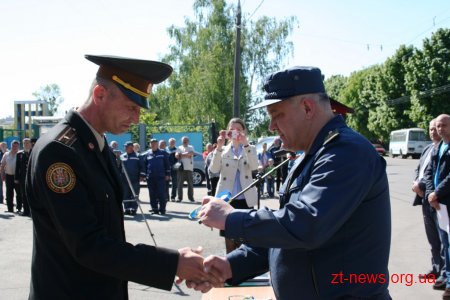 Рятувальники Житомирщини отримали 5 одиниць пожежно-рятувальної техніки