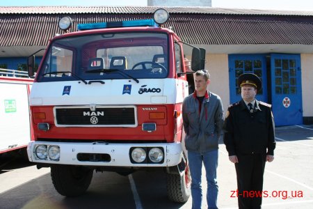 Рятувальники Житомирщини отримали 5 одиниць пожежно-рятувальної техніки