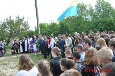 В Овручі відкрили відреставрований пам'ятник загиблим воїнам УПА