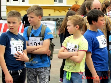 Близько 700 учасників взяли участь у змаганнях з бігу у рамках Олімпійського дня