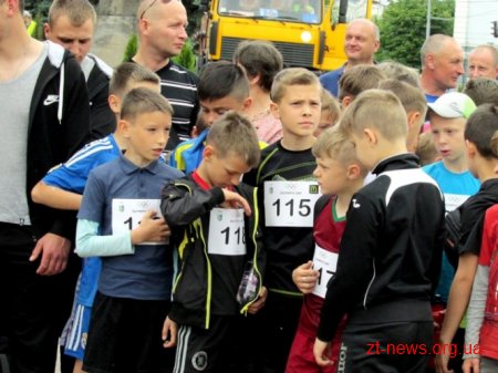 Близько 700 учасників взяли участь у змаганнях з бігу у рамках Олімпійського дня
