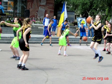Близько 700 учасників взяли участь у змаганнях з бігу у рамках Олімпійського дня