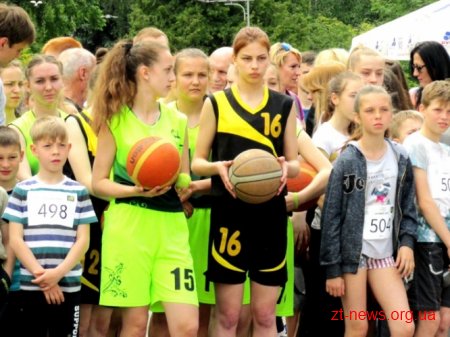 Близько 700 учасників взяли участь у змаганнях з бігу у рамках Олімпійського дня