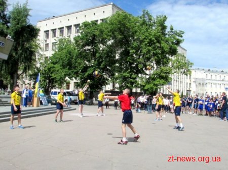 Близько 700 учасників взяли участь у змаганнях з бігу у рамках Олімпійського дня