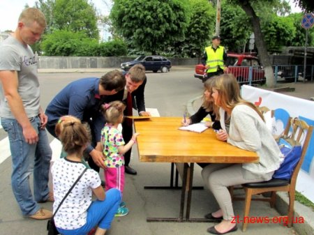 Близько 700 учасників взяли участь у змаганнях з бігу у рамках Олімпійського дня