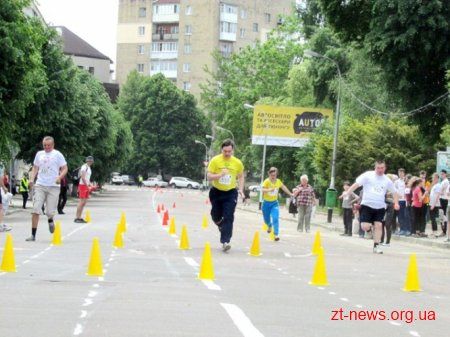 Близько 700 учасників взяли участь у змаганнях з бігу у рамках Олімпійського дня