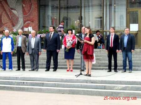 Близько 700 учасників взяли участь у змаганнях з бігу у рамках Олімпійського дня
