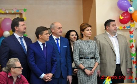 У Житомирі Марина Порошенко привітала школярів зі святом "Останнього дзвоника"