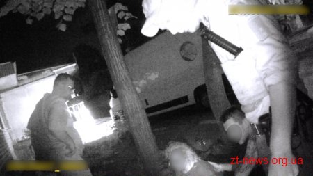В Житомирі з 4-го поверху випала жінка