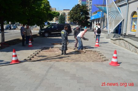 У центрі Житомира замінюють старі тепломережі